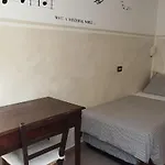 Avalon Hotel *