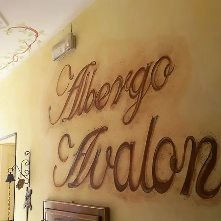 Avalon Szálloda *