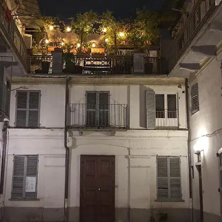Avalon Hotell *